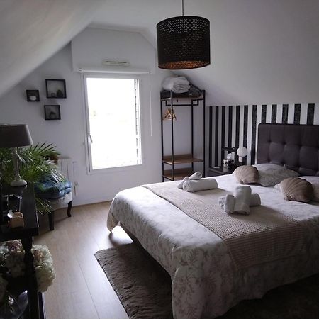Chez Helene Bed & Breakfast Saint-Coulomb Exterior foto