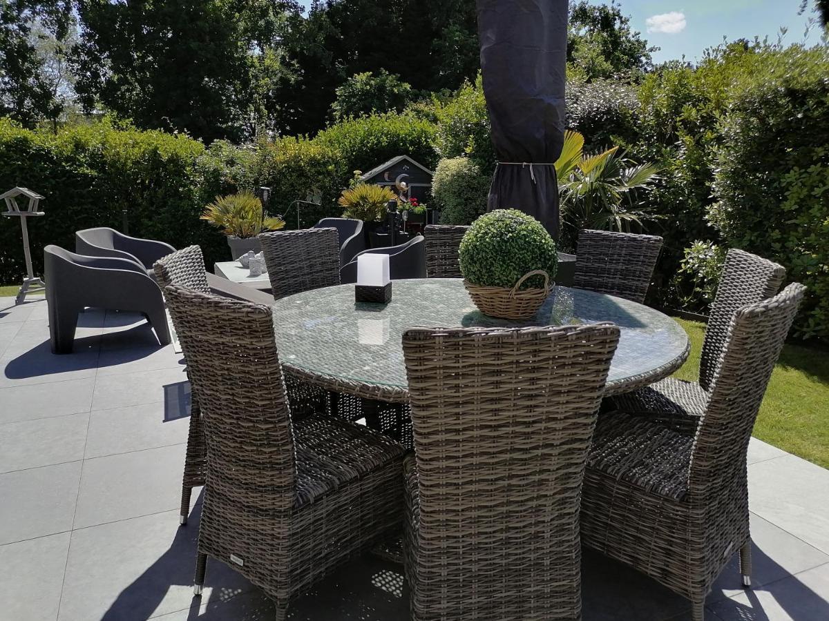 Chez Helene Bed & Breakfast Saint-Coulomb Exterior foto