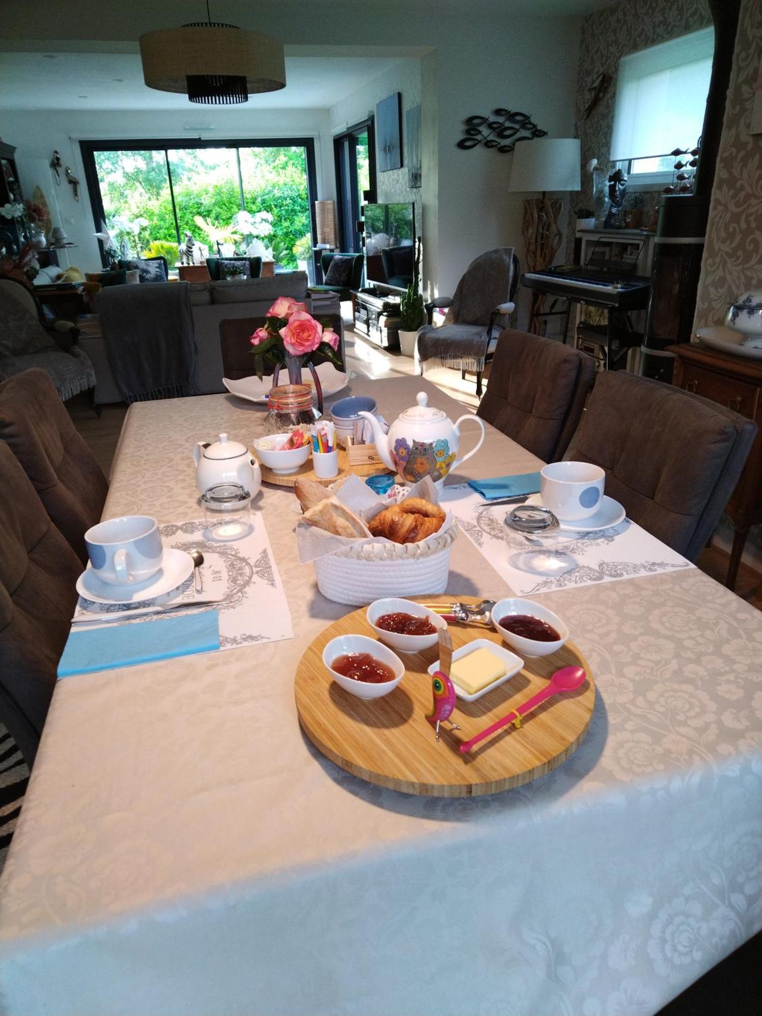 Chez Helene Bed & Breakfast Saint-Coulomb Exterior foto
